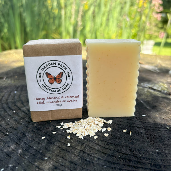 Savon en barre au miel, aux amandes et à l'avoine | Savon en barre exfoliant doux - Garden Path Homemade Soap